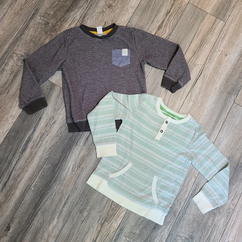 2 Crewneck Sweater Sweatshirts